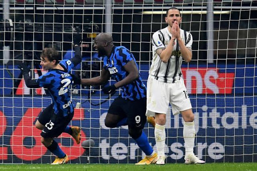Inter Mediolan pokonał Juventus 2: 0 i objął prowadzenie